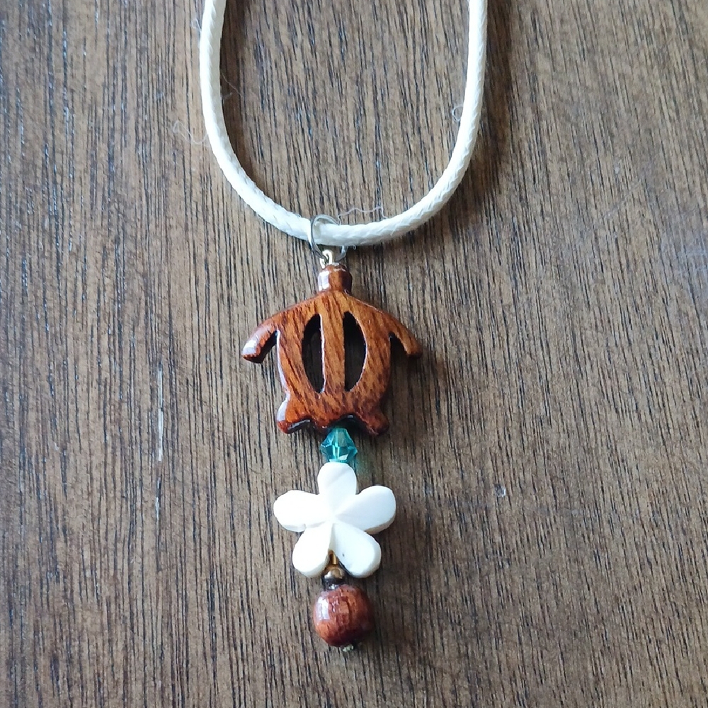 🎉SOLD🎉Handcrafted Koa Turtle Pendant Necklace